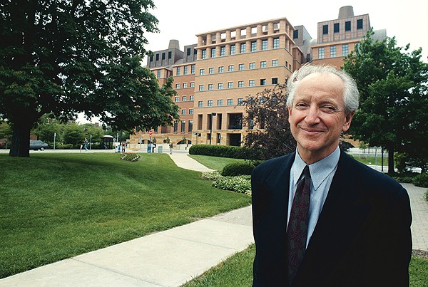 Graves   5-20-95photographer: Lisa VentreMichael Graves in front of the new Engineering Research Center (ERC)
