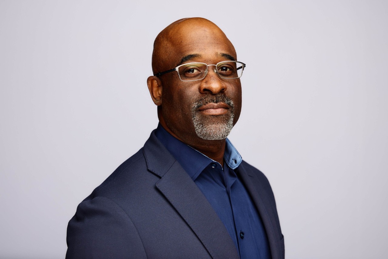 Dr. Imamu Tomlinson's Headshot